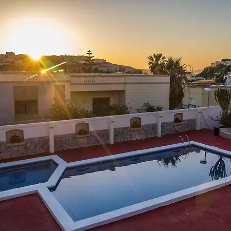 Villa Prholidays Luxurious With Private Pool, Bbq And Many More