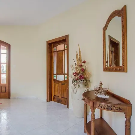 Villa Prholidays Luxurious With Private Pool, Bbq And Many More Mellieħa