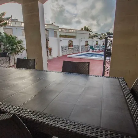 Villa Prholidays Luxurious With Private Pool, Bbq And Many More *